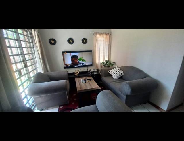 2 BEDROOM APARTMENT FOR SALE IN ESTHER PARK